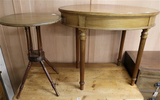 A Victorian circular topped gypsy table and an Edwardian oval topped table, Oval table W.92cm, Occasional table W.49cm